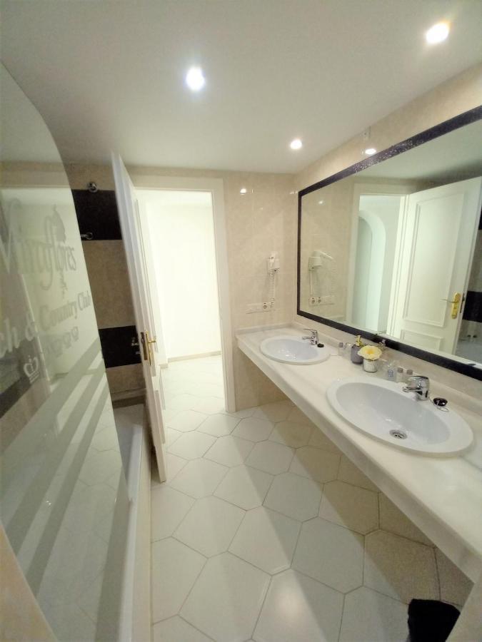 Miraflores Beachfront Penthouse Sitio de Calahonda Ngoại thất bức ảnh